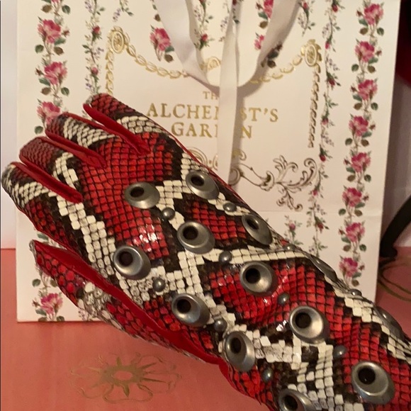 Gucci Python Gloves - Picture 7 of 7